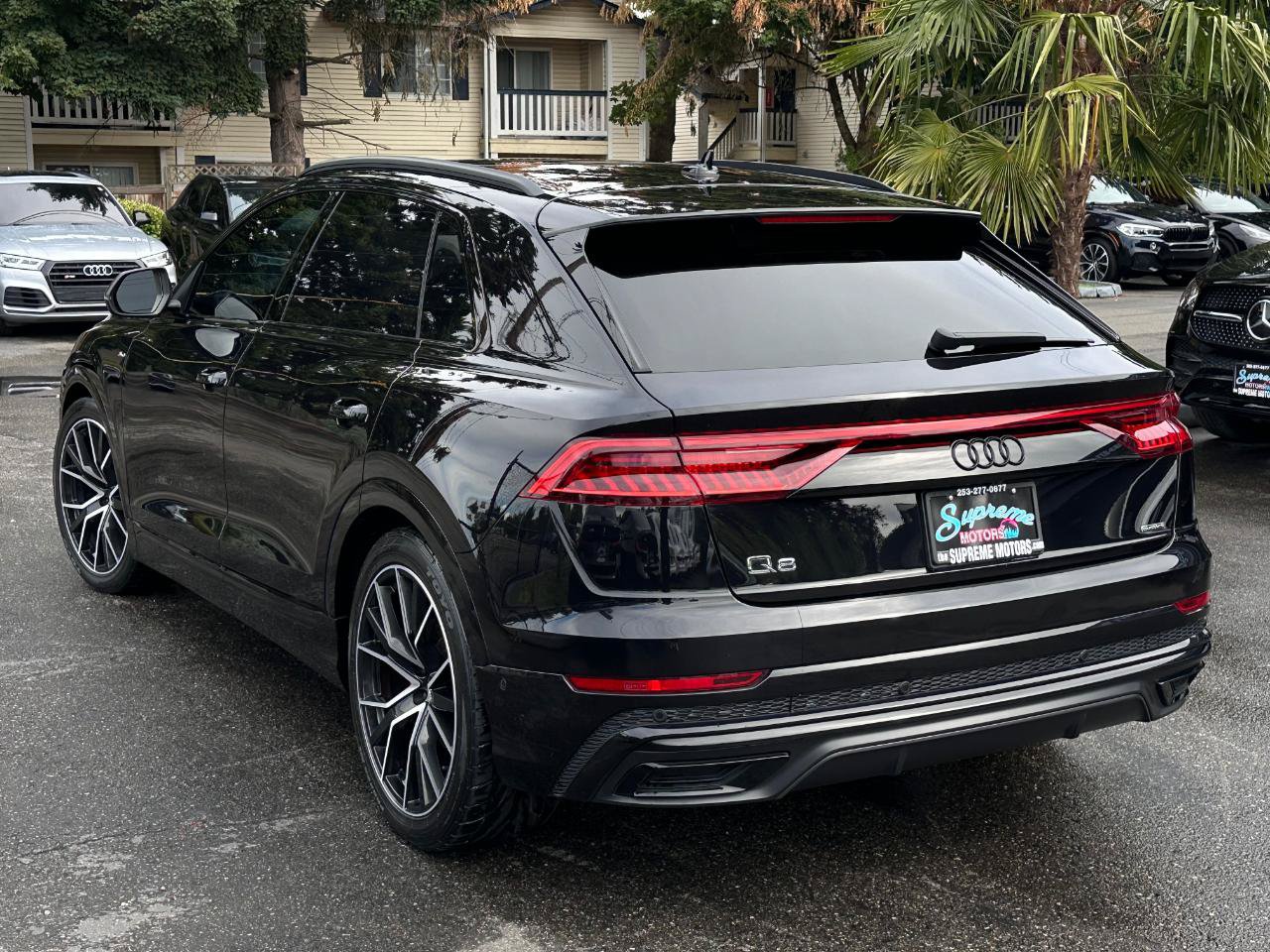 Used 2019 Audi Q8 Prestige w/ Luxury Package AWD/4WD image 6