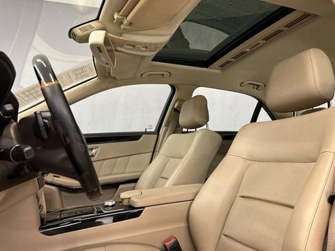 Used 2010 Mercedes-Benz E 350 Sedan image 5