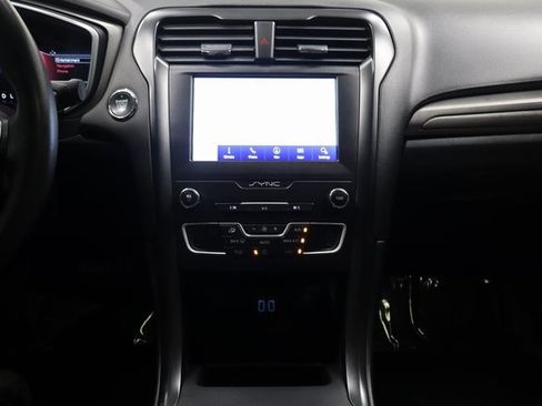 Used 2020 Ford Fusion SE w/ Equipment Group 151A image 20
