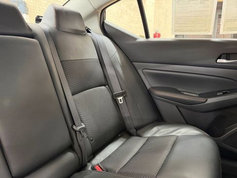Used 2025 Nissan Altima 2.5 SR FWD image 37