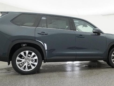 New 2026 Toyota Grand Highlander AWD image 22
