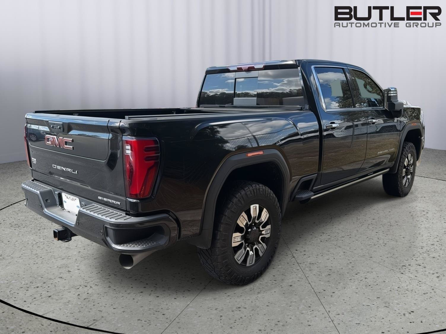 Used 2024 GMC Sierra 2500 Denali w/ Denali Reserve Package AWD/4WD image 8