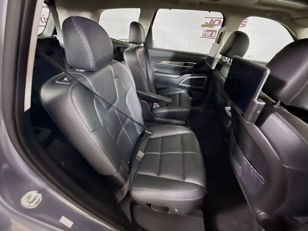 Used 2022 Kia Telluride EX w/ EX Premium Package AWD/4WD image 34