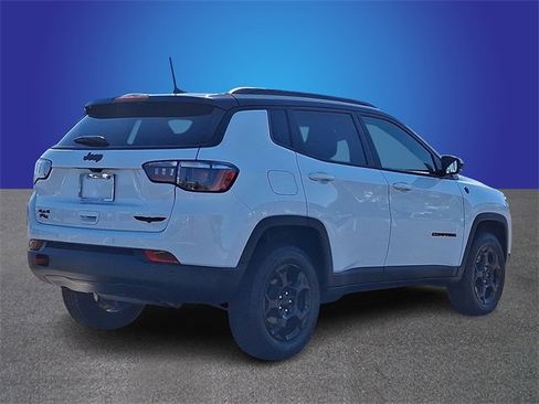 Used 2024 Jeep Compass Trailhawk image 4