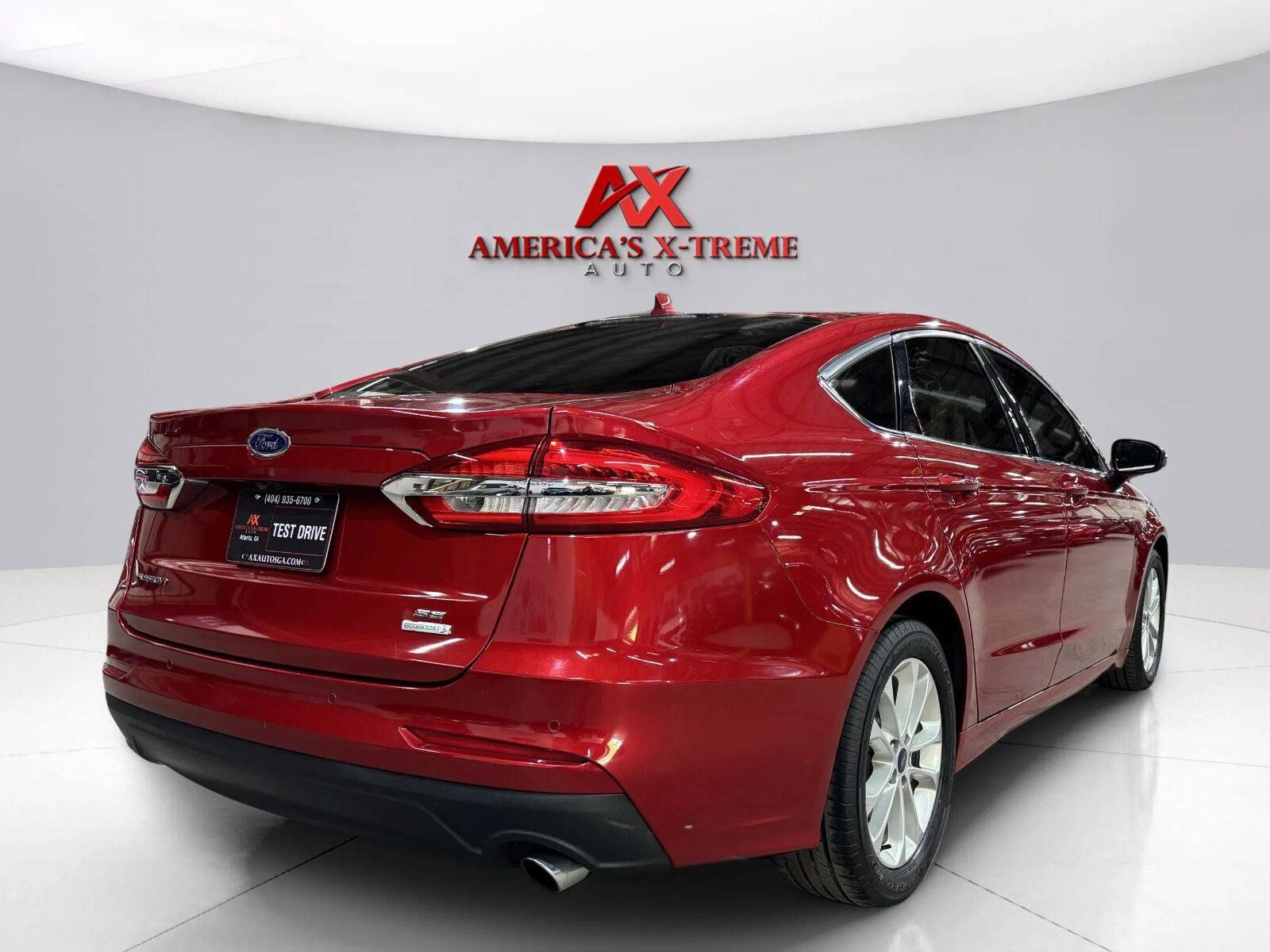 Used 2020 Ford Fusion SE FWD image 7