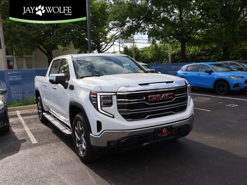 Used 2023 GMC Sierra 1500 SLT w/ SLT Premium Package AWD/4WD image 1