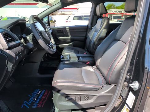 Used 2024 Honda Odyssey Sport image 19