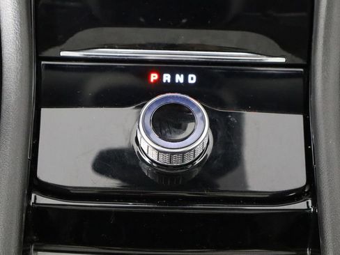 Used 2022 Jeep Grand Cherokee L Limited w/ Black Appearance Package RWD image 32