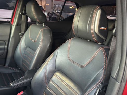 Used 2020 Nissan Kicks SR w/ SR Premium Package image 27