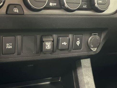 Used 2023 Toyota Tacoma TRD Off-Road image 22