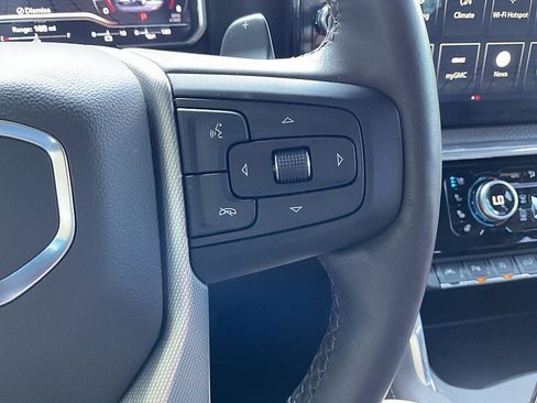 Certified 2025 GMC Sierra 1500 Denali image 21