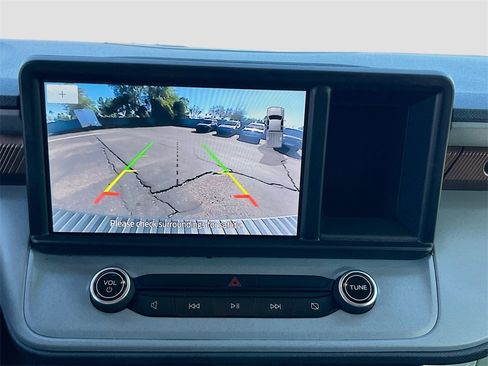 Used 2022 Ford Maverick Lariat w/ Lariat Luxury Package image 13