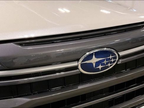 Used 2025 Subaru Forester Premium image 30