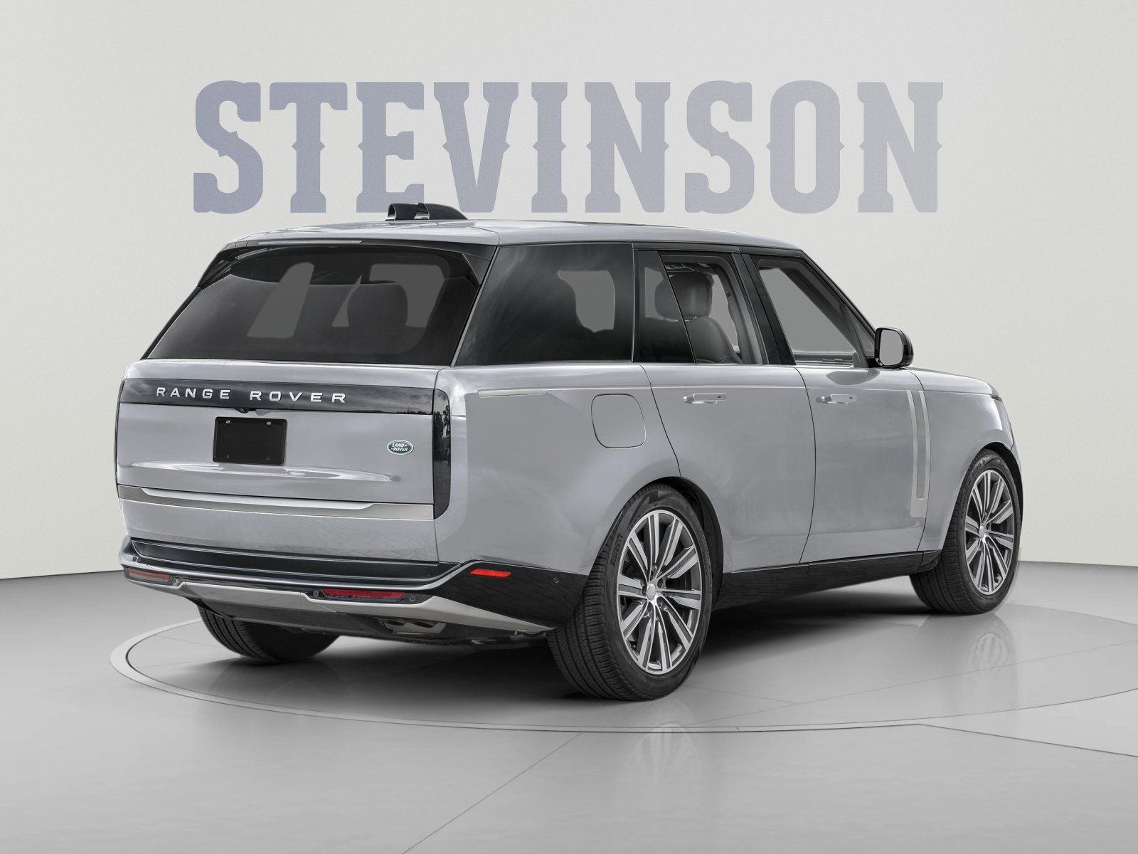 Used 2025 Land Rover Range Rover SV AWD/4WD image 2