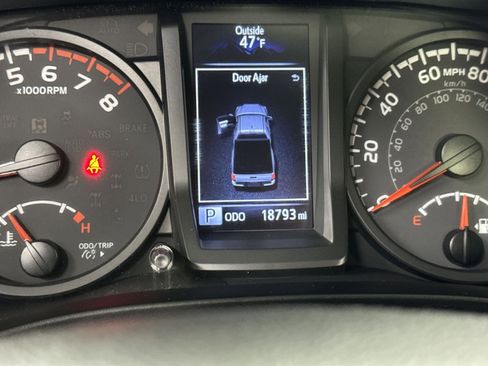 Used 2021 Toyota Tacoma SR image 21