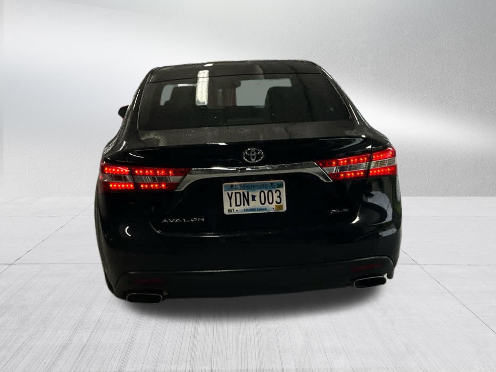 Used 2013 Toyota Avalon XLE Premium FWD image 4
