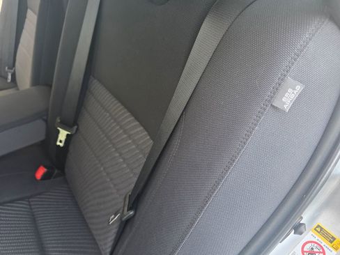 Used 2016 Toyota Camry LE image 36