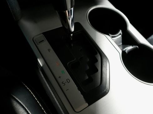 Used 2014 Toyota Camry SE image 20