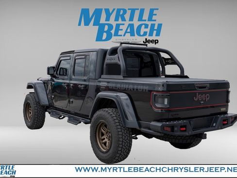 Used 2023 Jeep Gladiator Rubicon w/ Cold Weather Group image 4