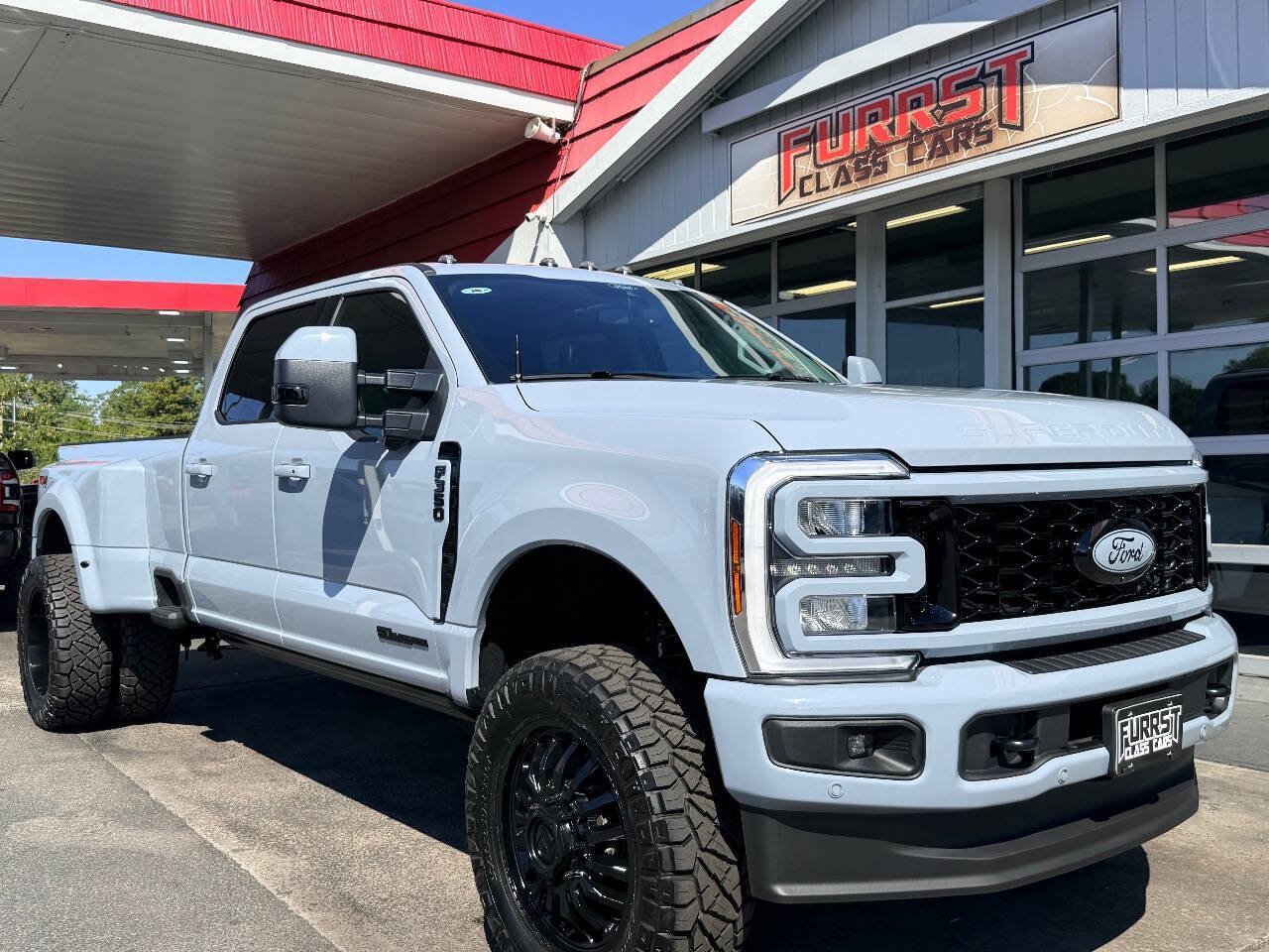 Used 2025 Ford F350 Lariat w/ Lariat Ultimate Package AWD/4WD image 18