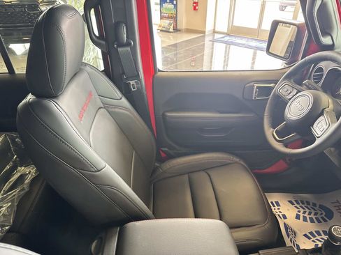 New 2026 Jeep Wrangler Unlimited Rubicon image 21