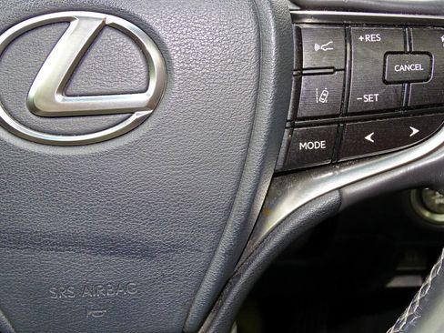 Used 2019 Lexus ES 350 image 25