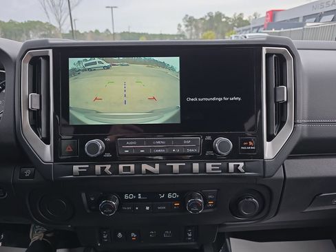 Used 2025 Nissan Frontier SV w/ SV Convenience Package image 25