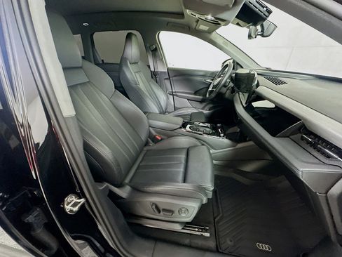Used 2025 Audi Q6 e-tron Premium Plus w/ Premium Plus RWD image 29