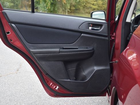 Used 2013 Subaru Impreza 2.0i Premium image 10