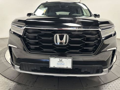 Certified 2023 Honda Pilot Touring image 5