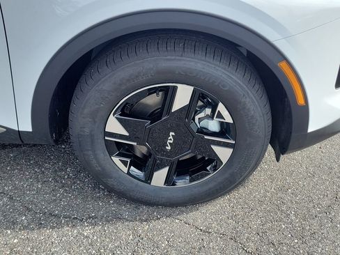 New 2026 Kia Sportage LX FWD image 39