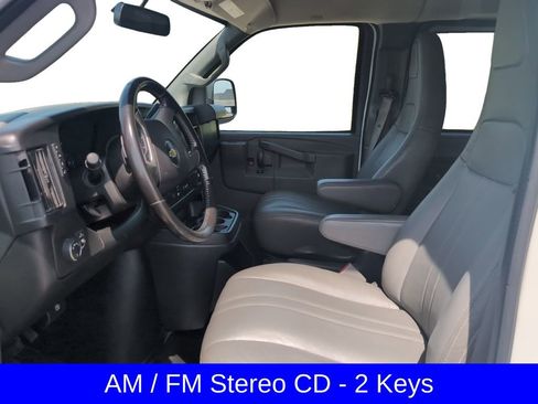 Used 2017 Chevrolet Express 3500 LS image 7