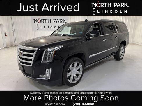 Used 2019 Cadillac Escalade ESV Premium Luxury image 1