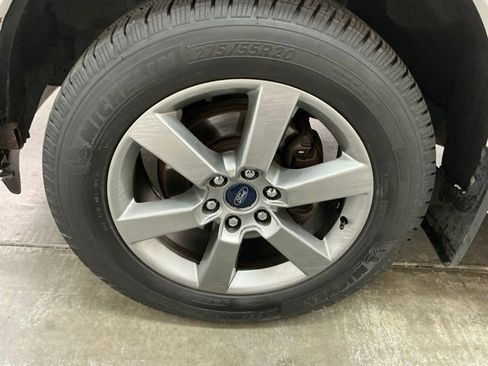 Used 2015 Ford F150 Lariat w/ Equipment Group 502A Luxury image 12