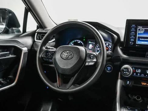 Used 2021 Toyota RAV4 XLE w/ Carpet Mat Package (TMS) image 15