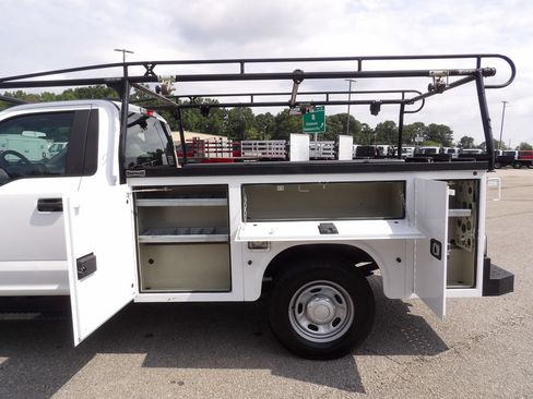 Used 2022 Ford F350 XL w/ Power Equipment Group RWD image 40