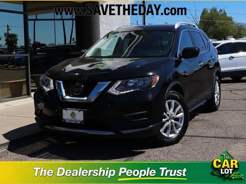 Used 2020 Nissan Rogue SV FWD image 1