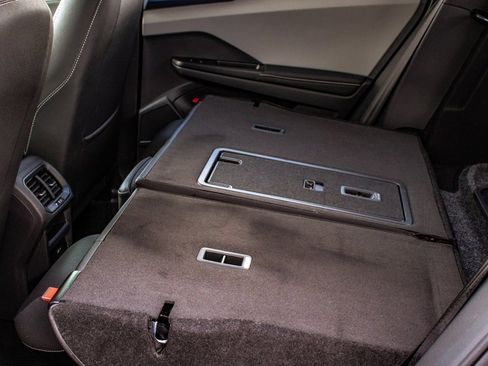 Used 2024 Volkswagen Taos SE w/ Panoramic Sunroof Package image 36