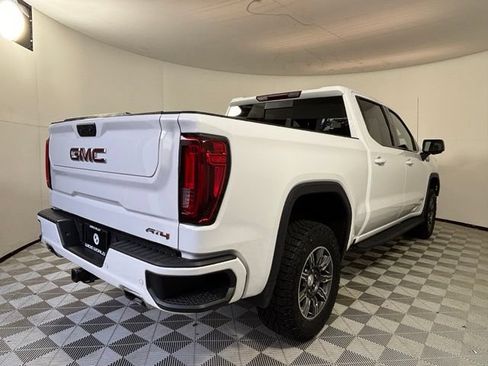 Used 2024 GMC Sierra 1500 AT4 w/ AT4 Premium Package AWD/4WD image 7