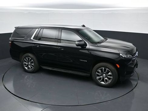 Used 2024 Chevrolet Tahoe LT w/ Luxury Package AWD/4WD image 32