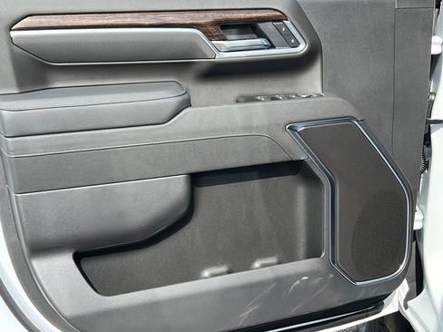 New 2026 GMC Sierra 2500 SLE w/ SLE Value Package; image 18