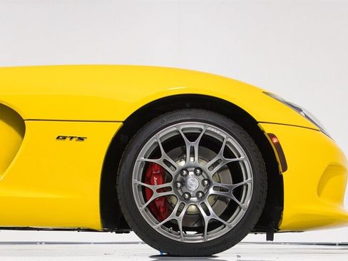 Used 2013 SRT Viper GTS w/ Track Pkg RWD image 15