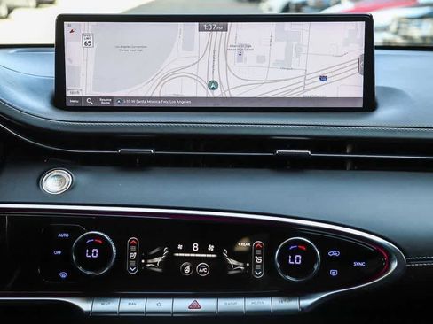 Used 2024 Genesis GV70 2.5T w/ Sport Prestige Package image 13