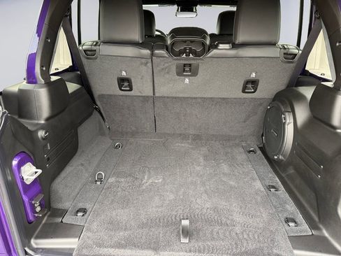 New 2026 Jeep Wrangler Unlimited Rubicon w/ Safety Group image 20