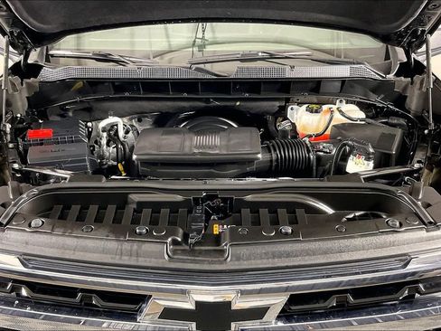 Used 2024 Chevrolet Silverado 1500 LT AWD/4WD image 12