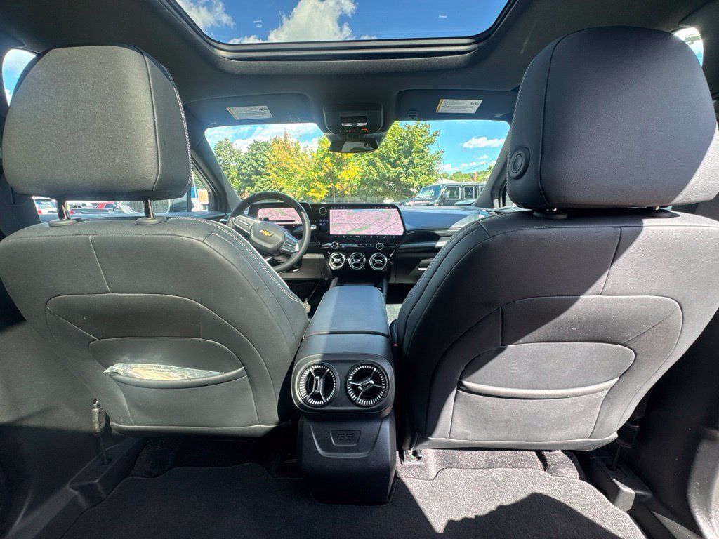Used 2024 Chevrolet Blazer EV LT AWD/4WD image 22
