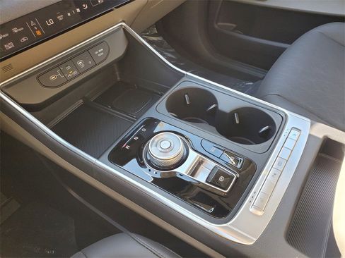 New 2026 Kia Carnival EX image 28