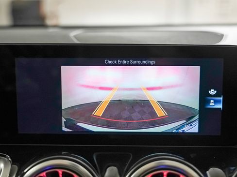 Certified 2023 Mercedes-Benz GLB 250 image 22