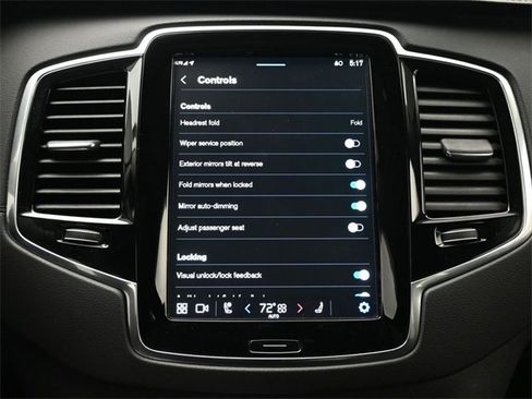 Used 2023 Volvo XC90 B6 Ultimate w/ Protection Package Premier image 17