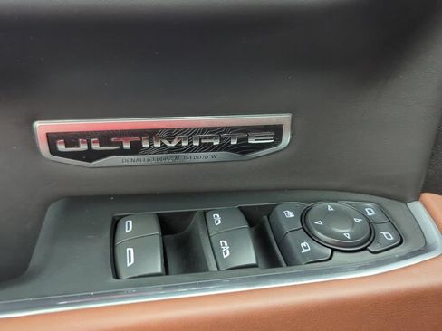 Used 2024 GMC Sierra 1500 Denali Ultimate AWD/4WD image 11